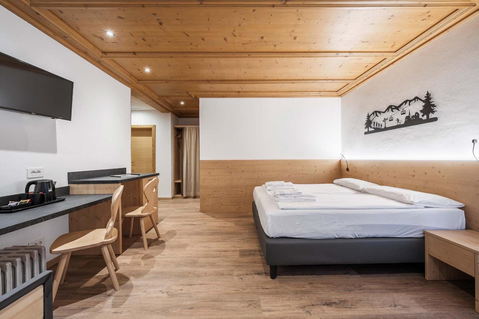 Hotel Olimpia Cortina dʼAmpezzo Exterior foto