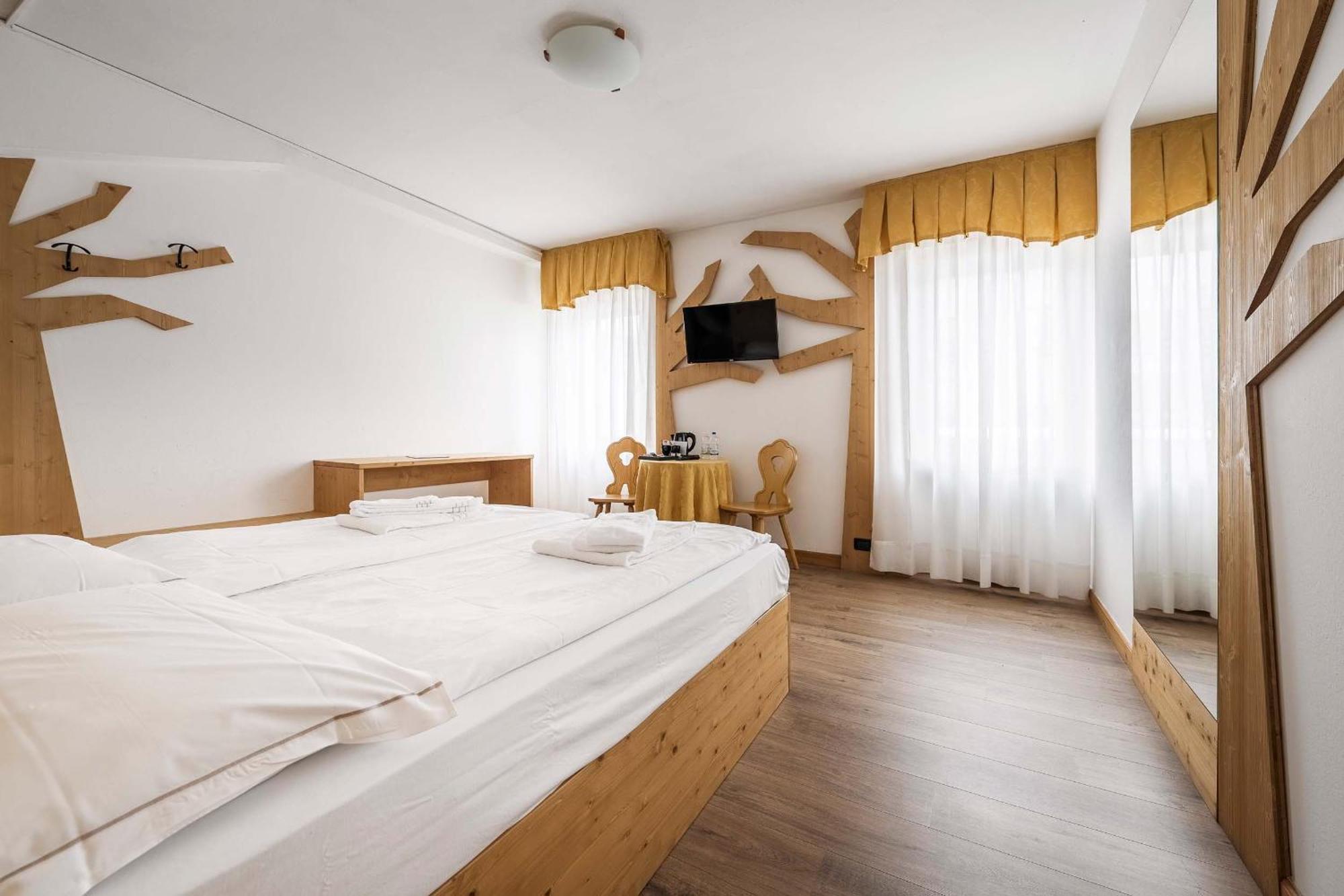 Hotel Olimpia Cortina dʼAmpezzo Exterior foto